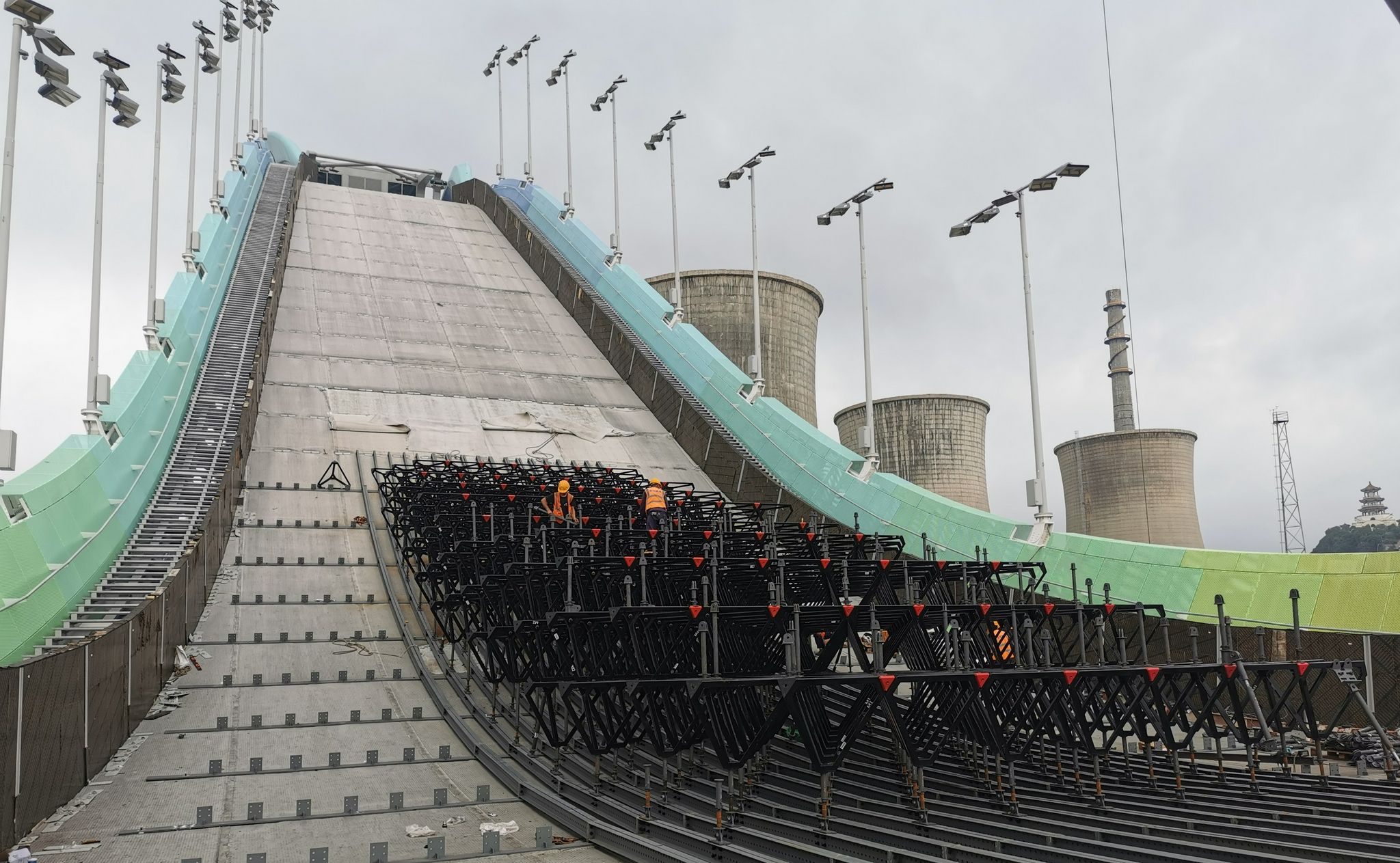 Uncover the secrets of Winter Olympic venues: the high-tech welding technology used by Shougang ski jump platform won gold by Gu ailing(图6)