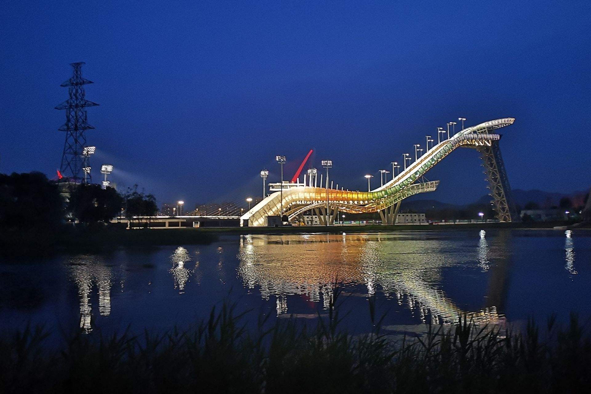 Uncover the secrets of Winter Olympic venues: the high-tech welding technology used by Shougang ski jump platform won gold by Gu ailing(图8)