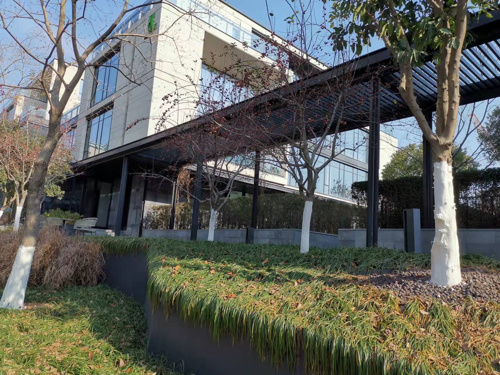 Strong system refined steel curtain wall profile has obvious ornamental and economic effects(图2)
